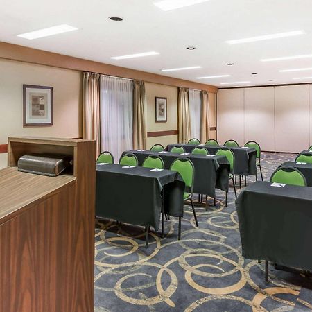 Baymont By Wyndham Greensburg Bagian luar foto