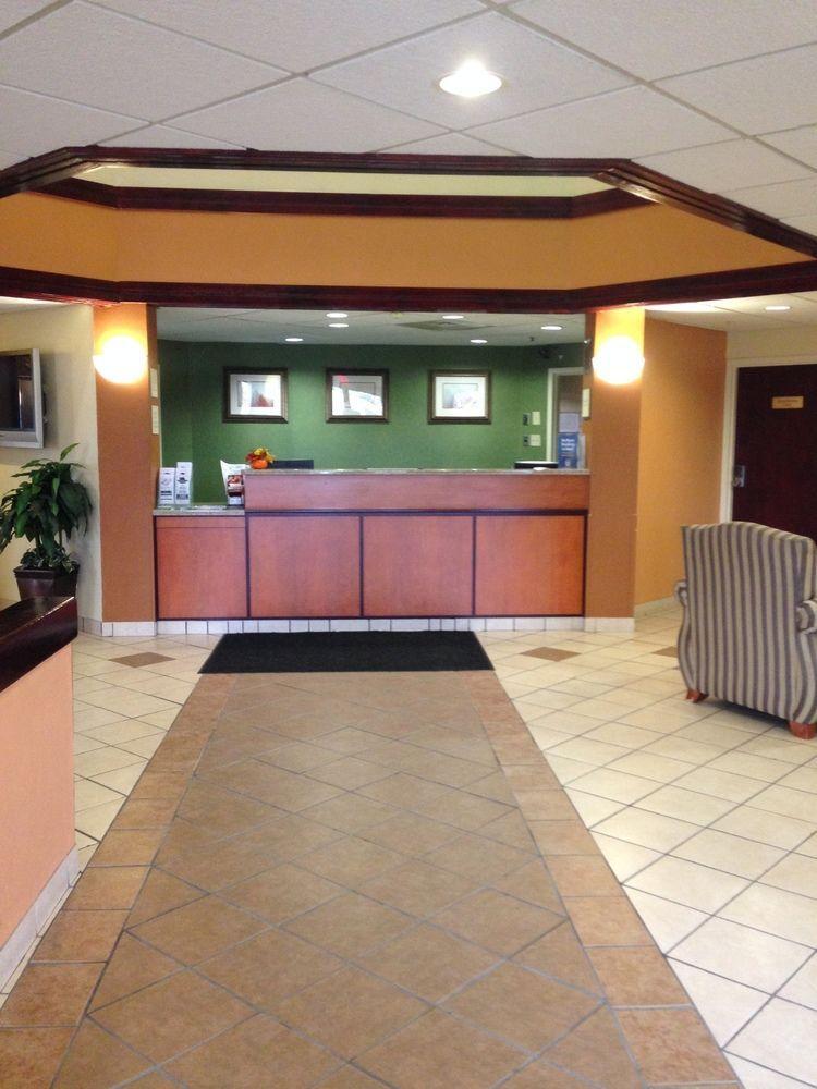 Baymont By Wyndham Greensburg Bagian luar foto