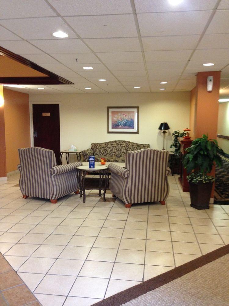 Baymont By Wyndham Greensburg Bagian luar foto